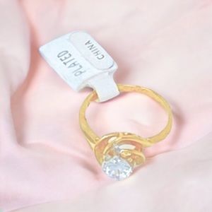Size 7 NWT Gold Plated Cubic Zirconium Ring